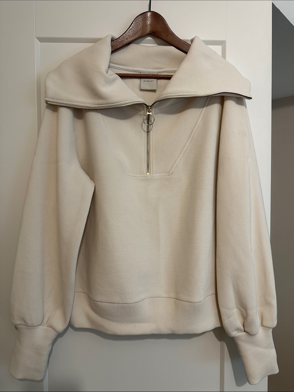 Varley Vine Half-Zip Pullover - Picture 2 of 4